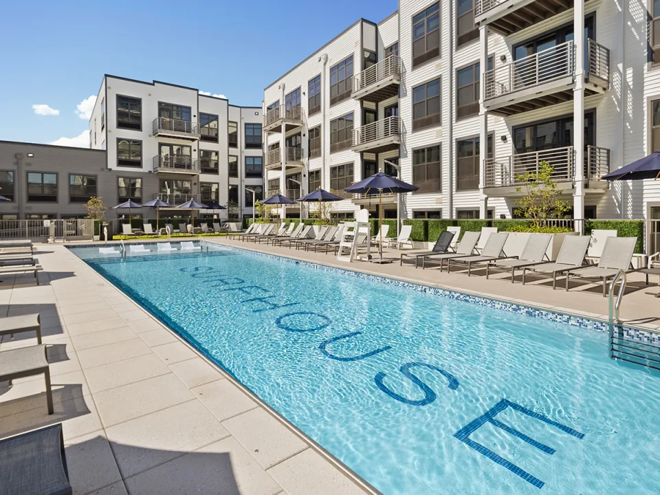 surfhouse pool