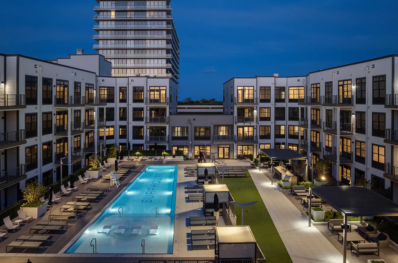 surfhouse courtyard