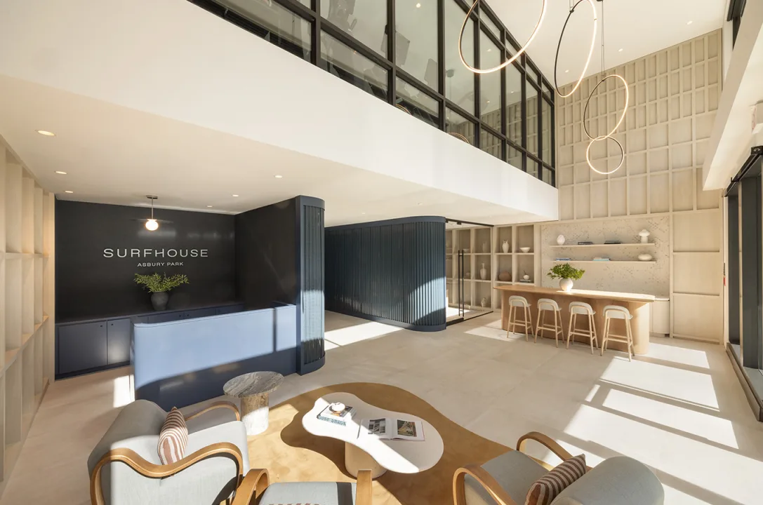 surfhouse lobby